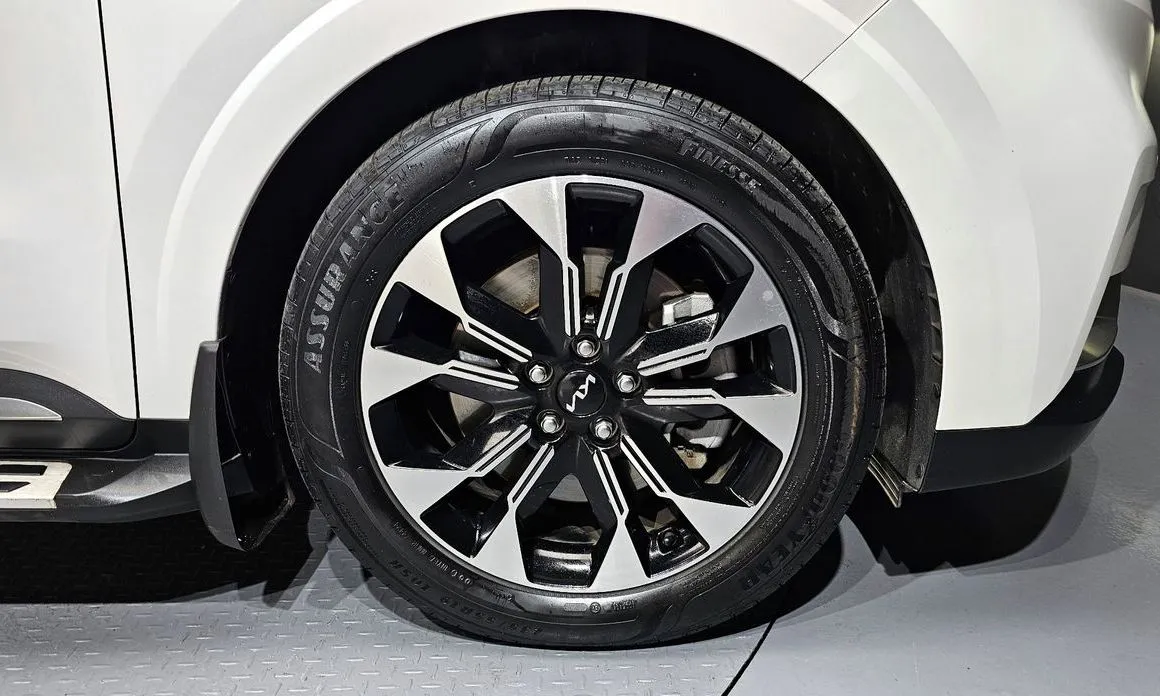Kia Carnival — фото 10