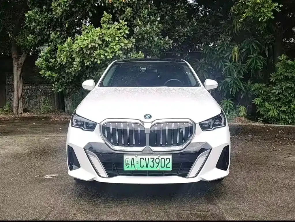 BMW i5 — фото 10
