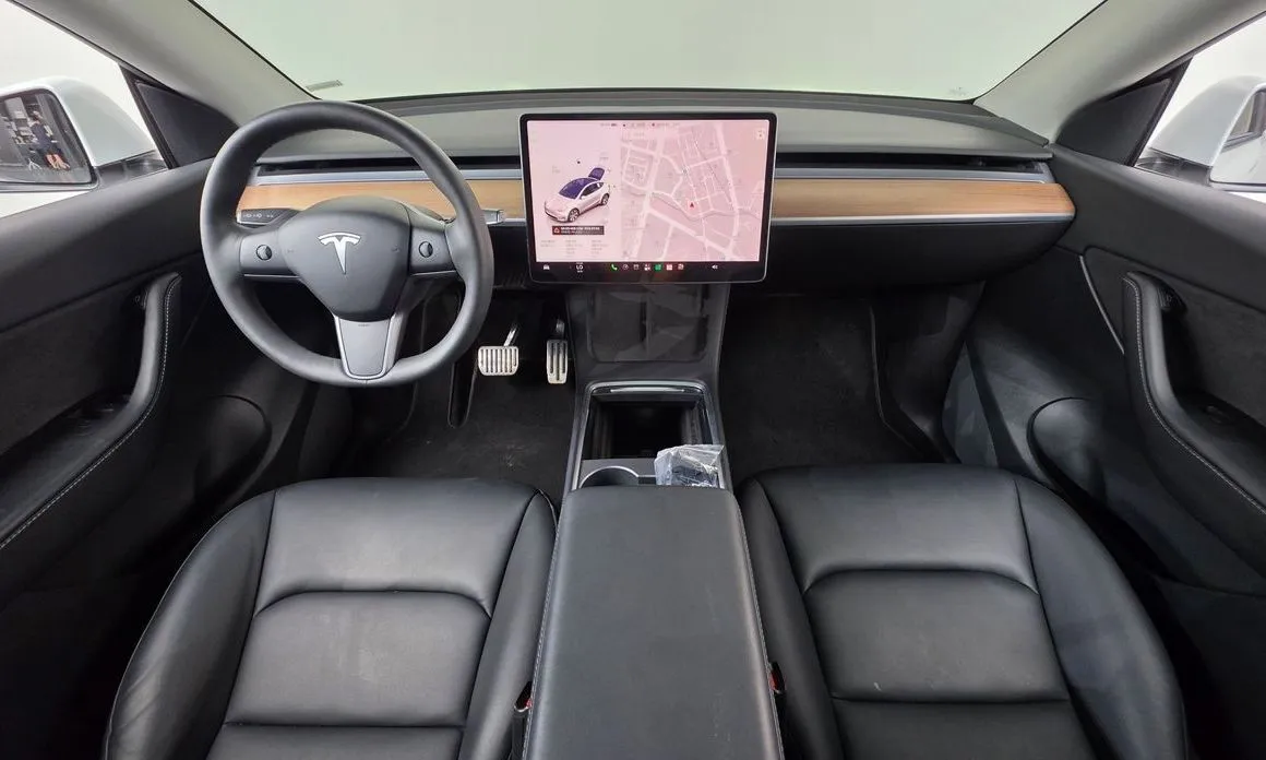 Tesla Model Y — фото 8