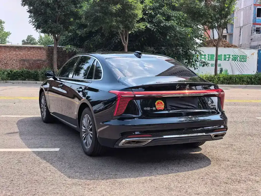 Hongqi H5 — фото 10