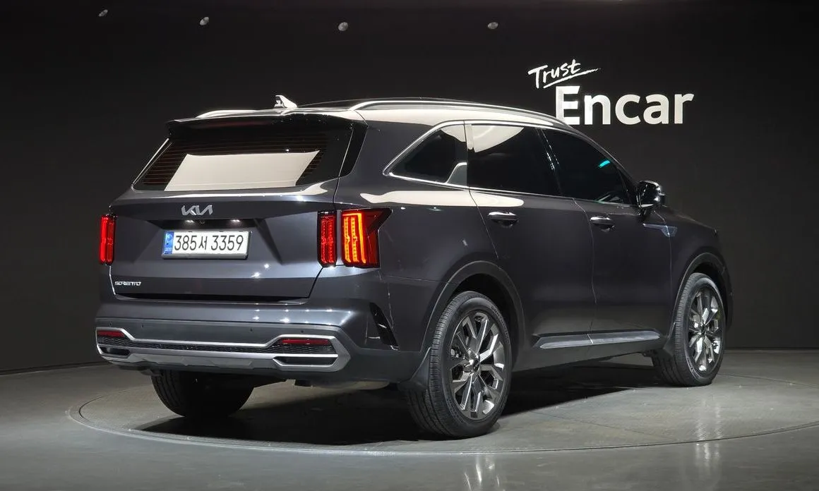 Kia Sorento — фото 8