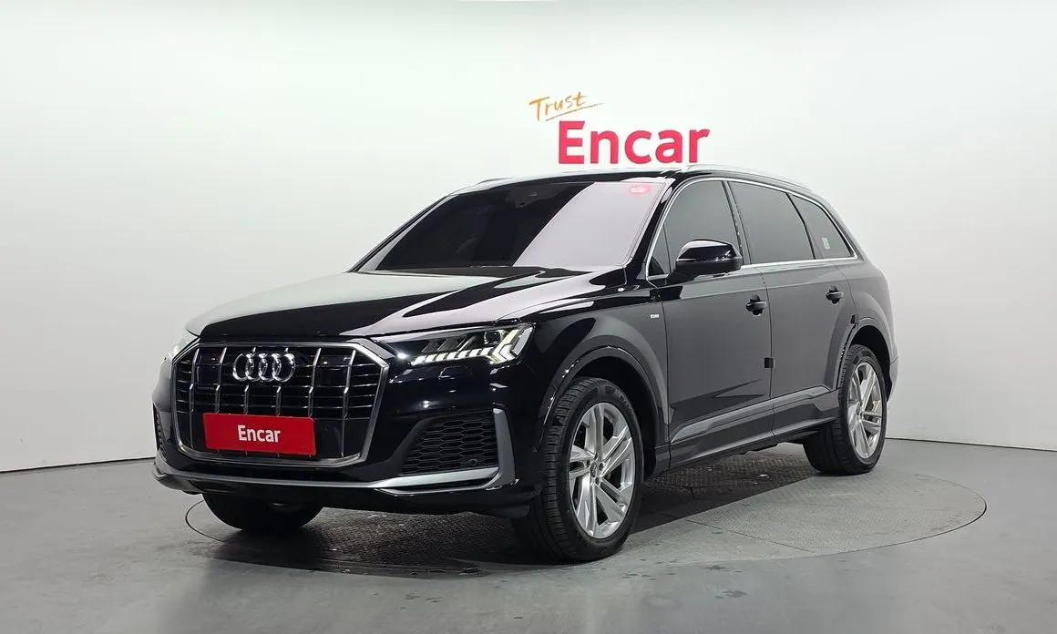 Audi Q7 — фото 1