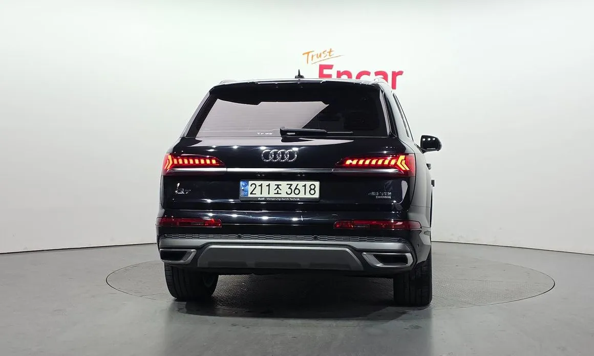 Audi Q7 — фото 2