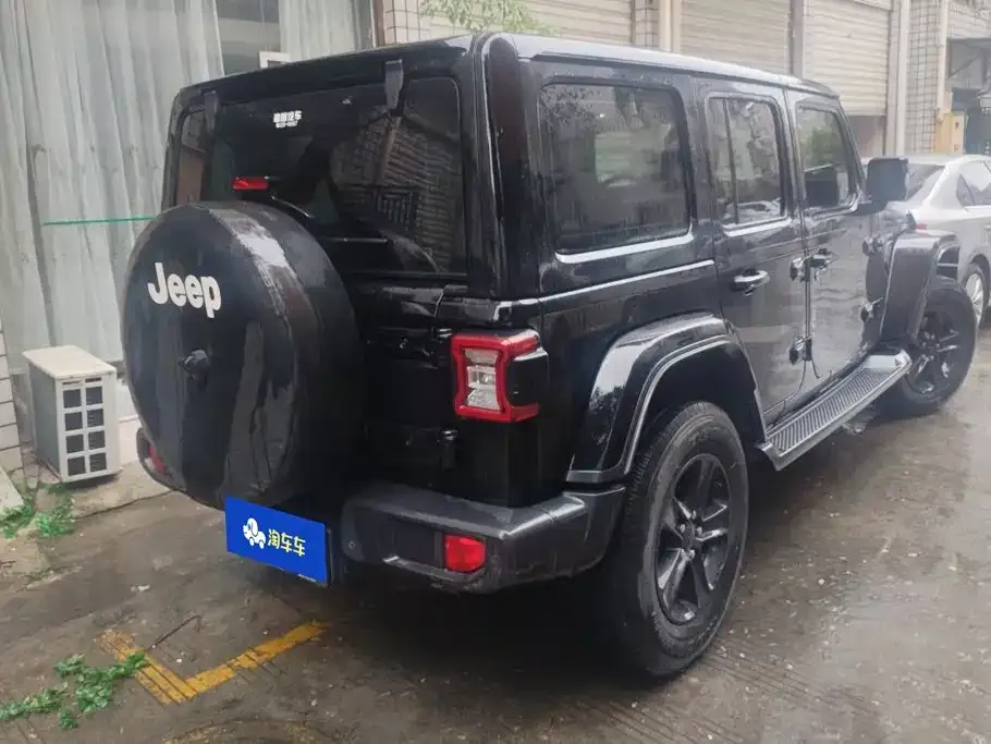 Jeep Wrangler — фото 8