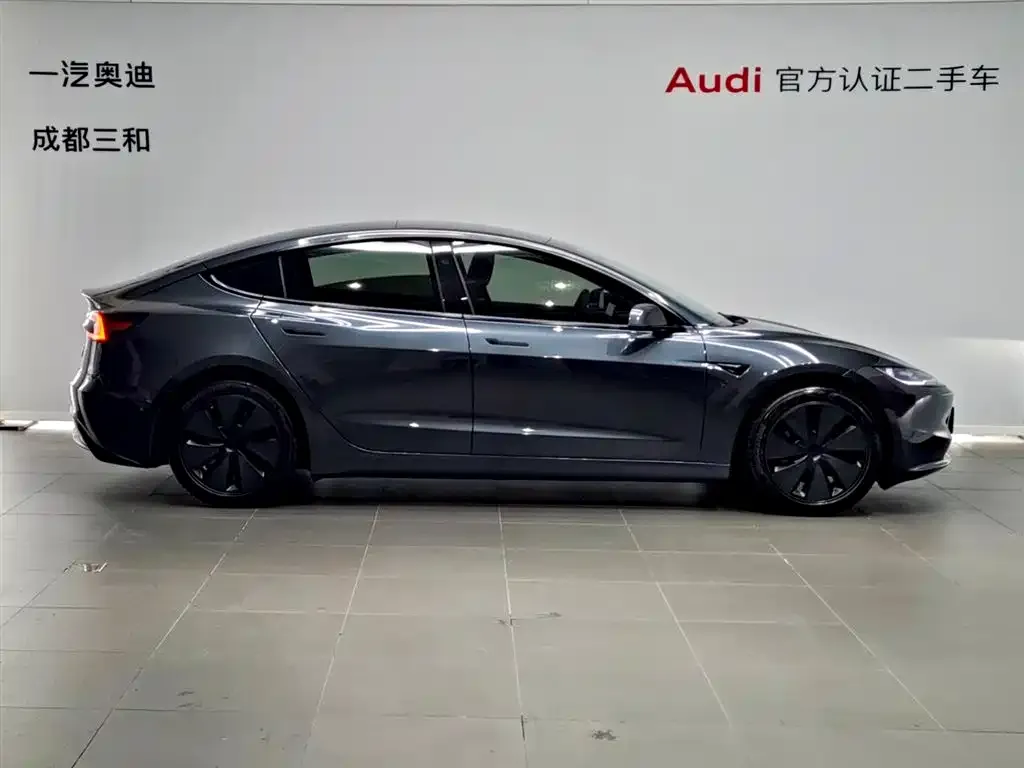 Tesla Model 3 — фото 3