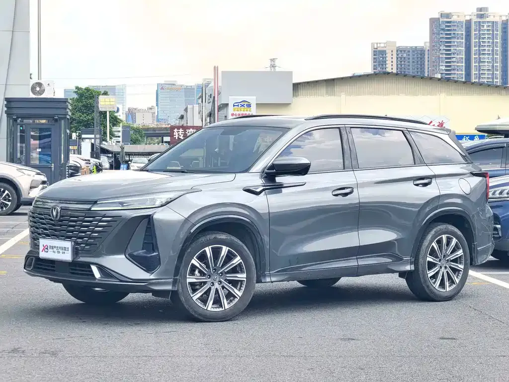 Changan CS75PLUS — фото 1