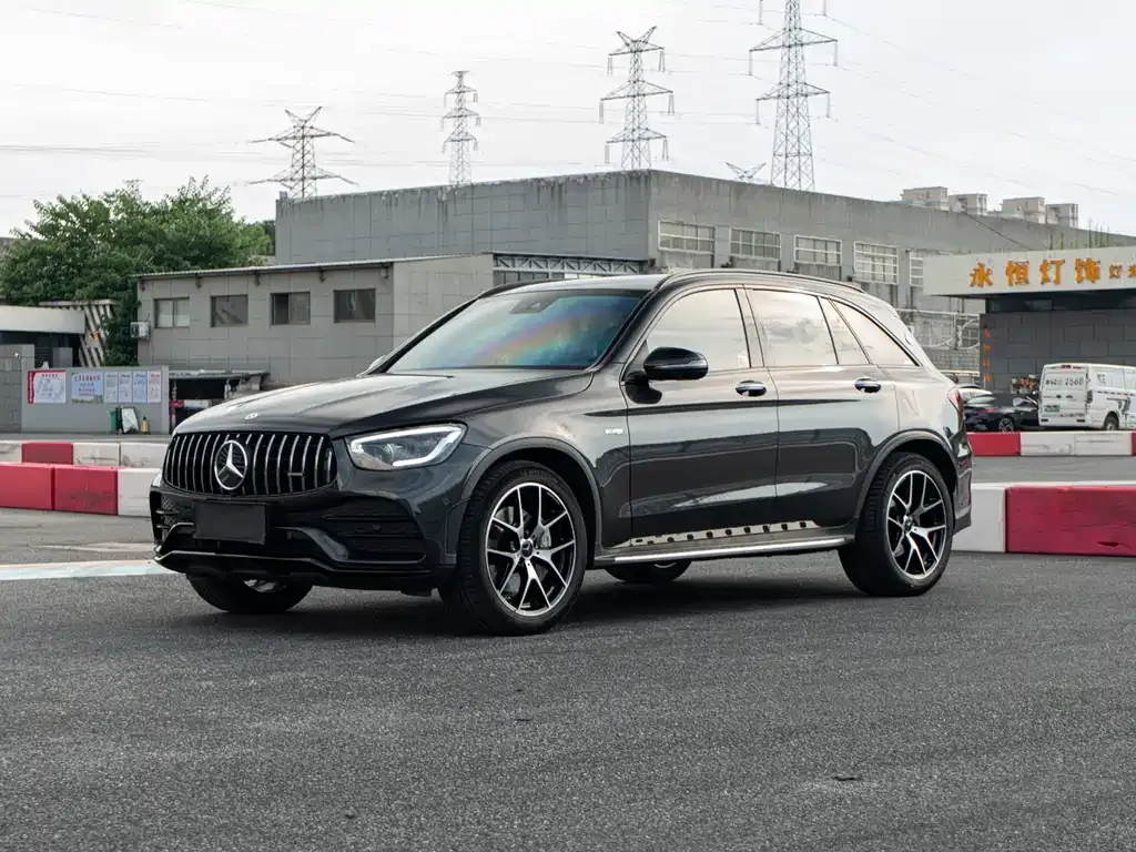 Mercedes-Benz GLC AMG — фото 1