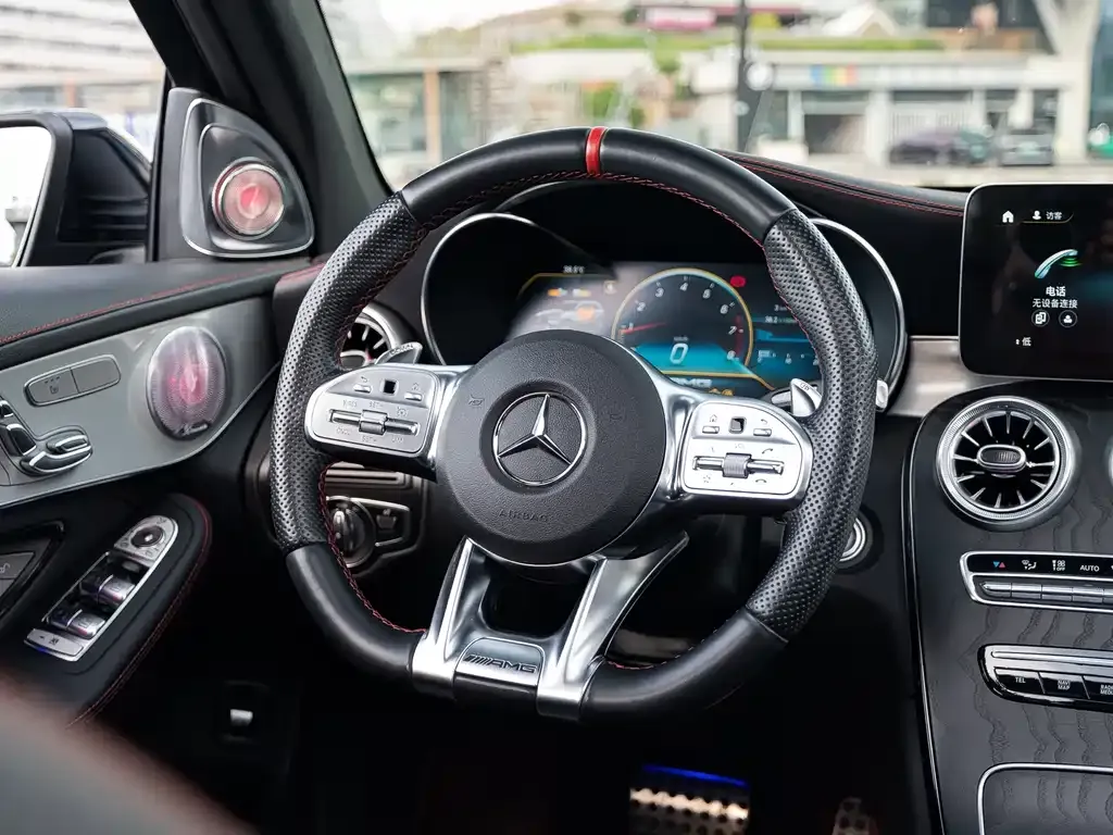 Mercedes-Benz GLC AMG — фото 9
