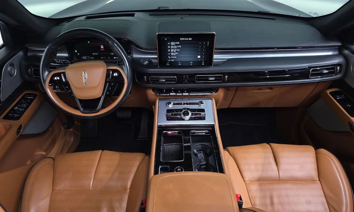 Lincoln Aviator — фото 8