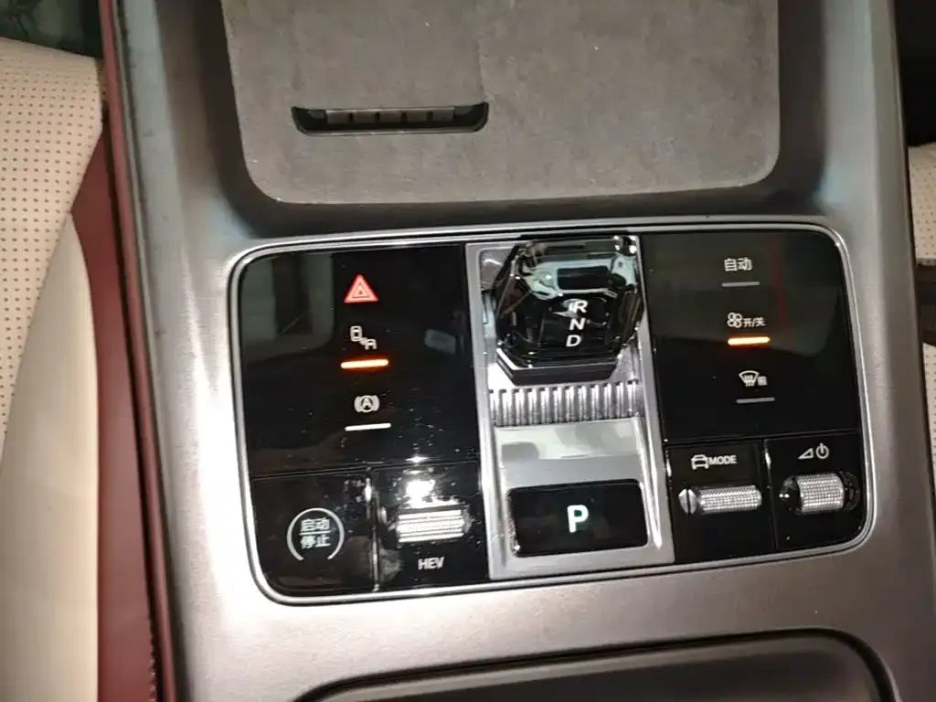 BYD Seal — фото 8