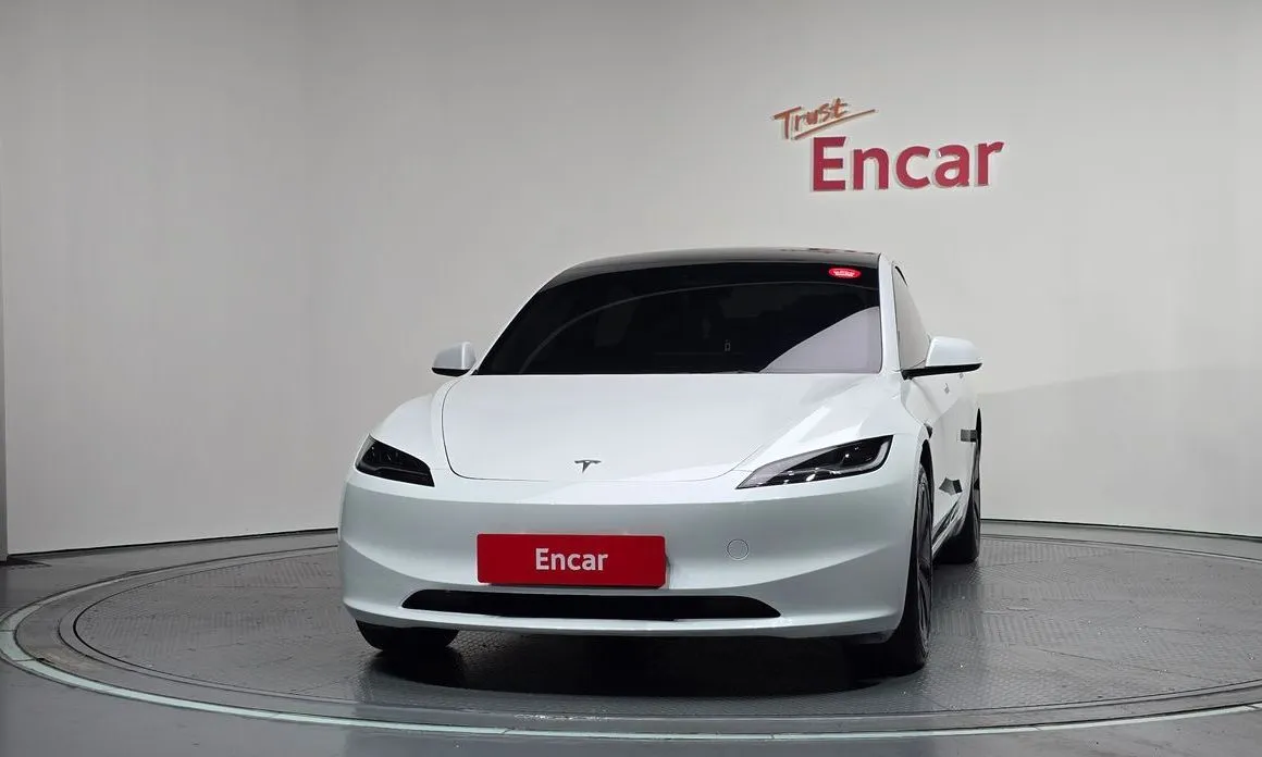 Tesla Model 3 — фото 3