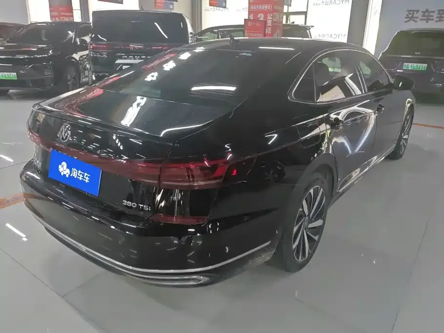 Volkswagen Passat — фото 5