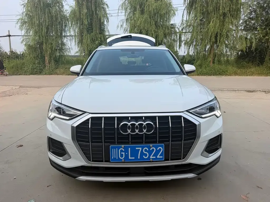 Audi Q3 — фото 10