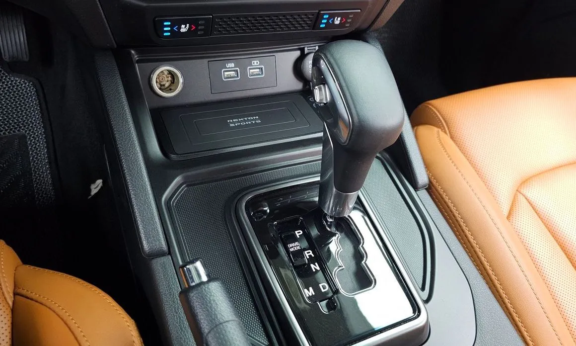 KG Mobility (Ssangyong) Rexton — фото 10