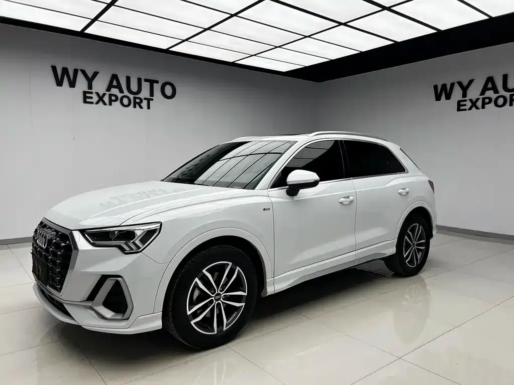 Audi Q3 — фото 1