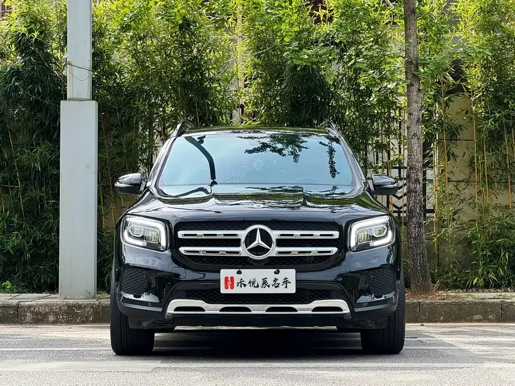 Mercedes-Benz GLB — фото 10