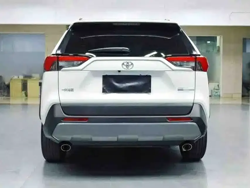 Toyota RAV4 — фото 6