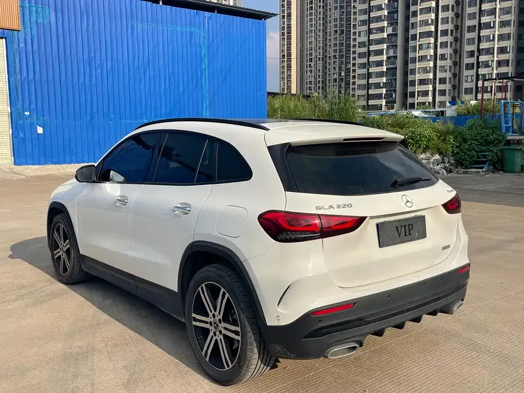 Mercedes-Benz GLA — фото 6