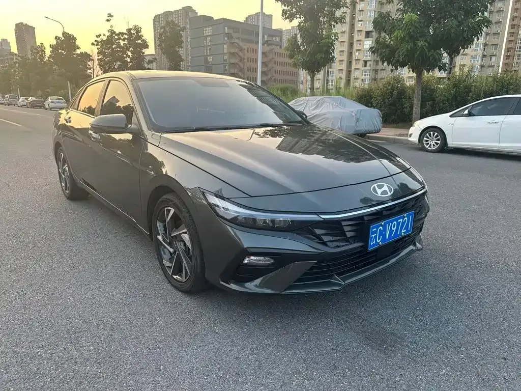 Hyundai Elantra — фото 9