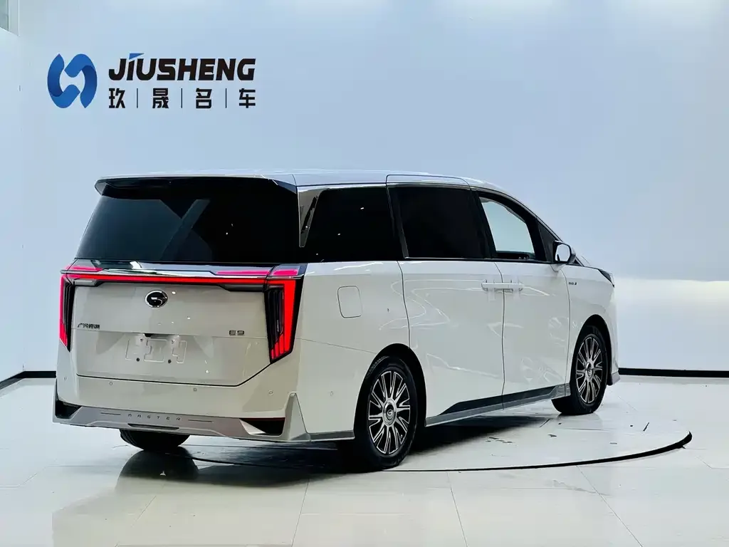 GAC Motor Trumpchi E9 — фото 2