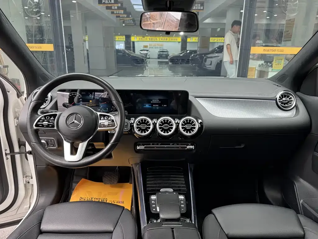Mercedes-Benz GLA — фото 2
