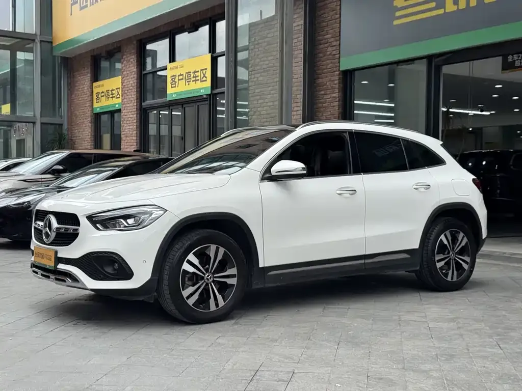 Mercedes-Benz GLA — фото 9