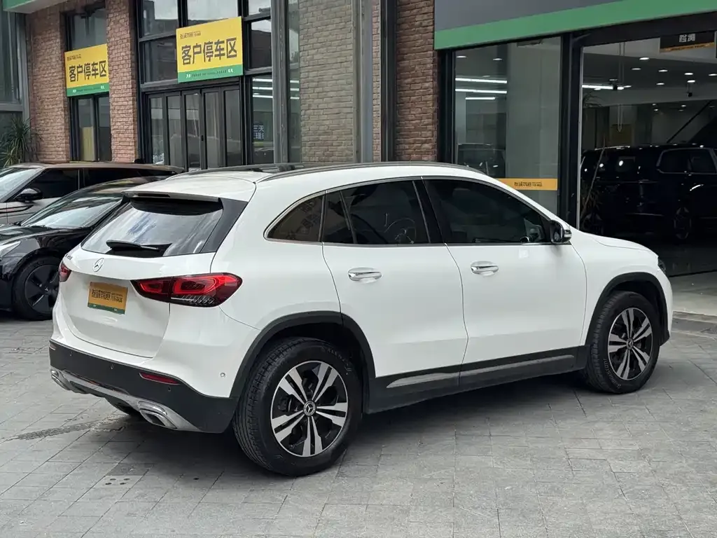 Mercedes-Benz GLA — фото 8
