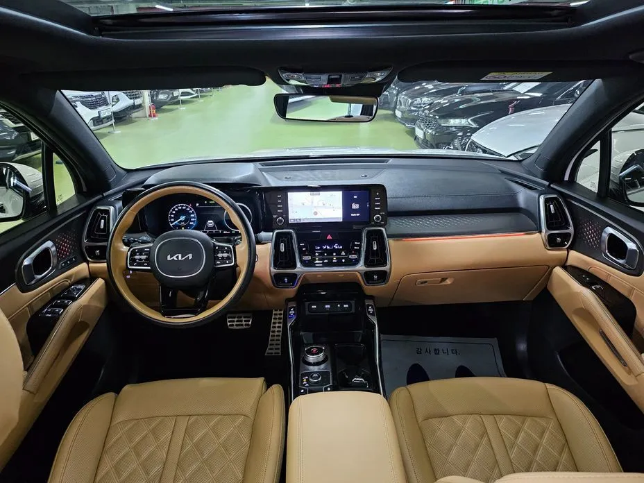 Kia Sorento — фото 7