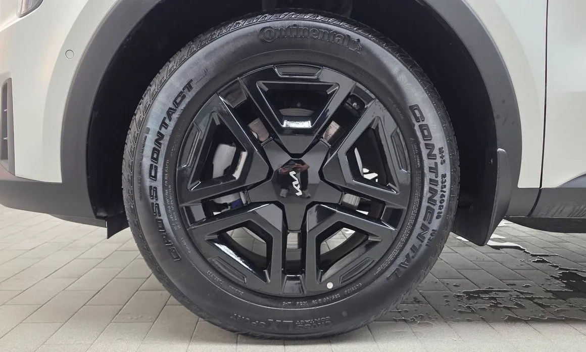 Kia Sorento — фото 9