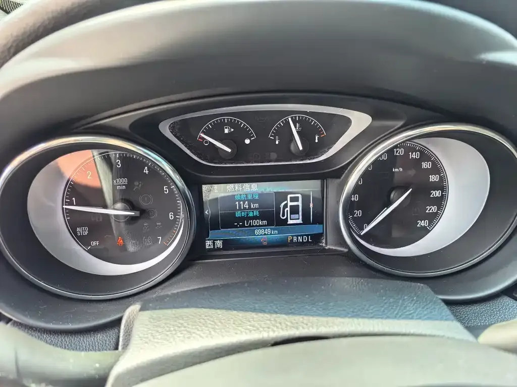 Buick Envision Plus — фото 2