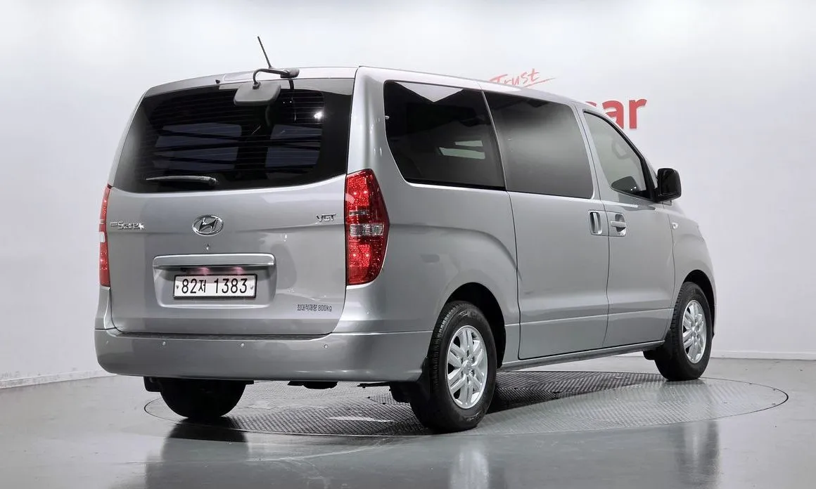 Hyundai Starex — фото 2