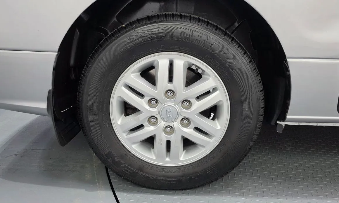 Hyundai Starex — фото 10