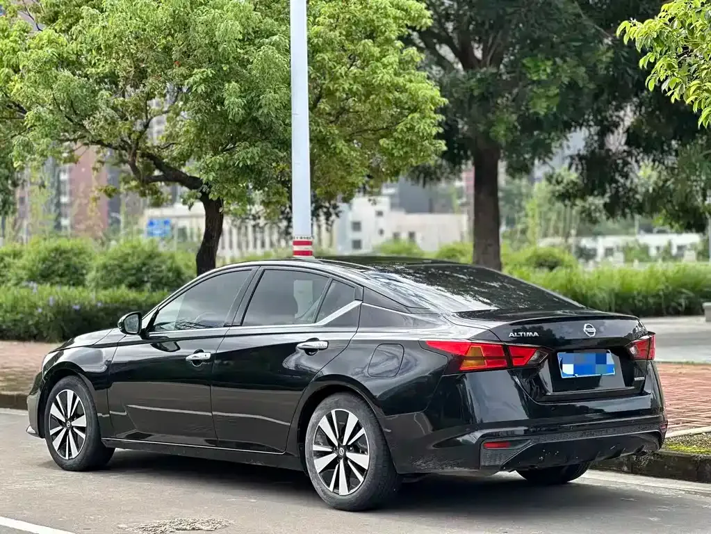 Nissan Teana — фото 7