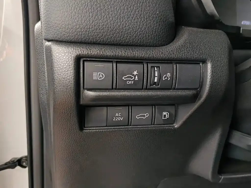 Toyota Prado — фото 3