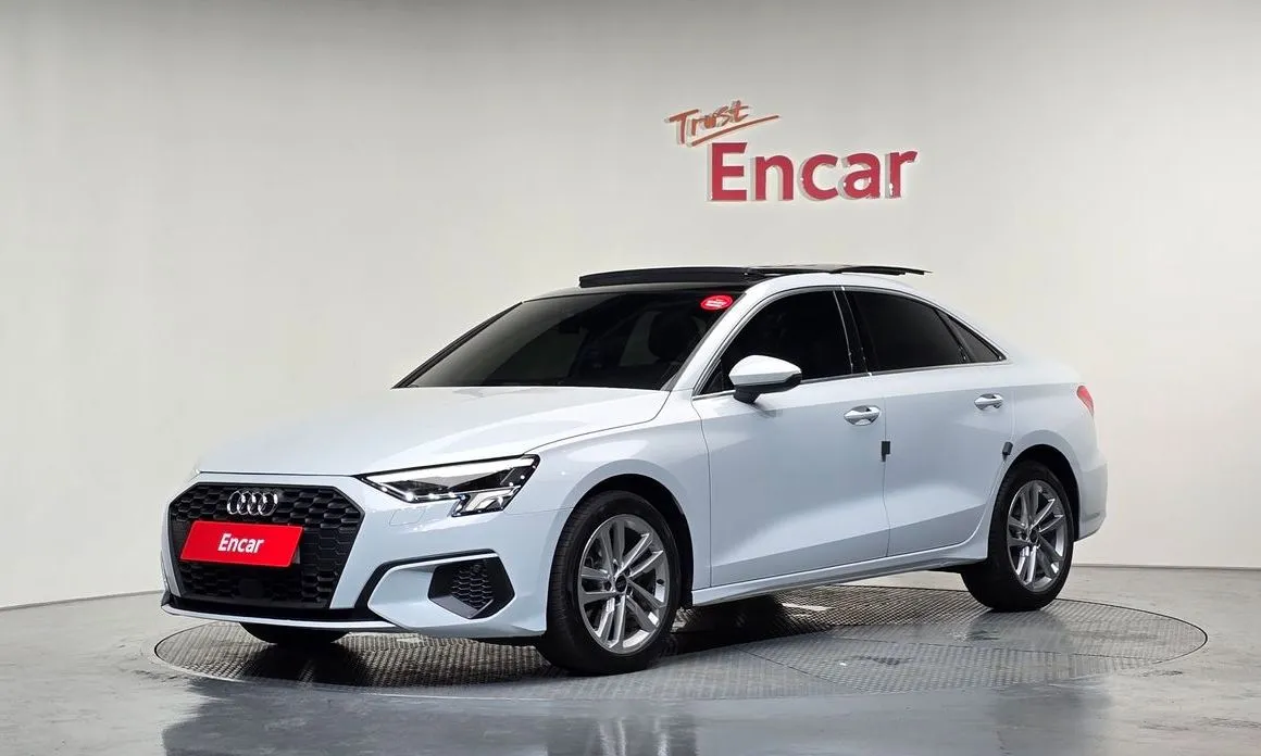 Audi A3 — фото 1
