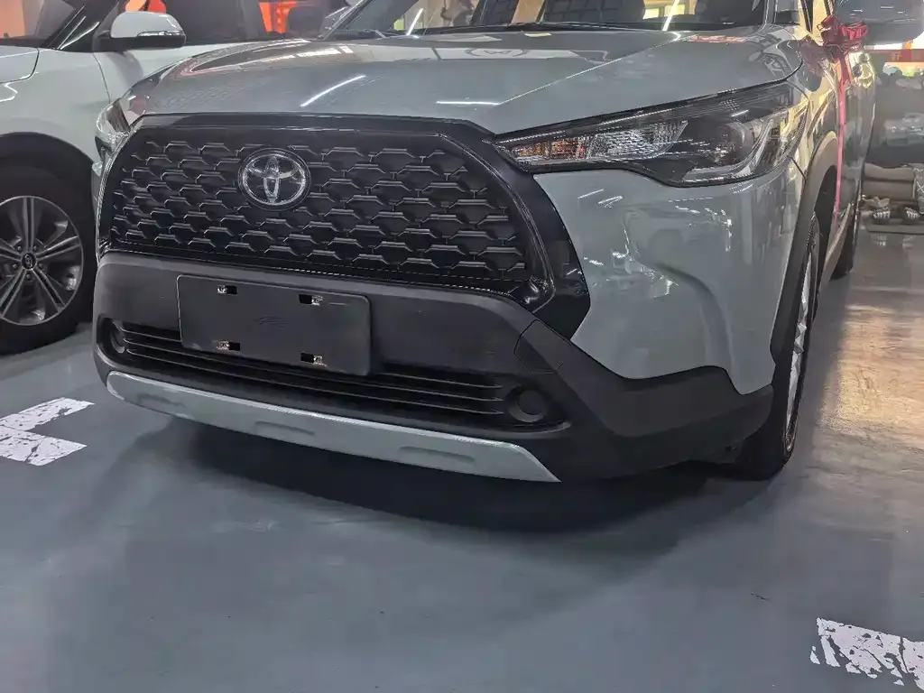 Toyota Corolla Cross — фото 1