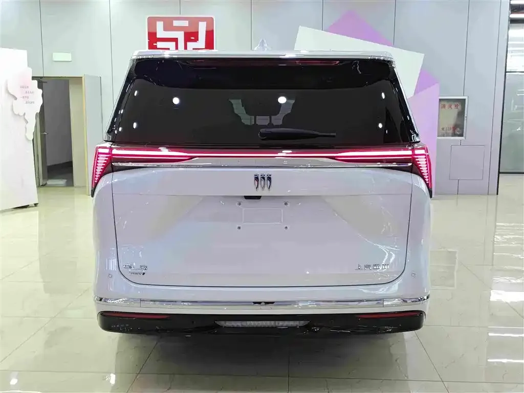 Buick GL8 Hybrid — фото 4