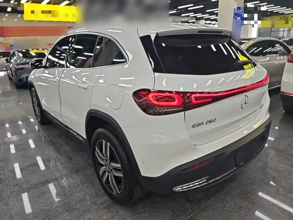 Mercedes-Benz EQA — фото 10
