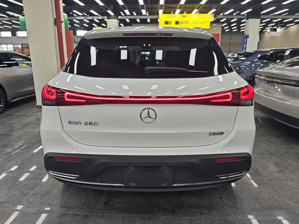 Mercedes-Benz EQA — фото 7
