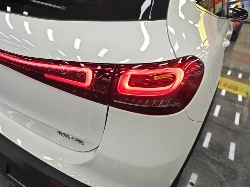 Mercedes-Benz EQA — фото 2