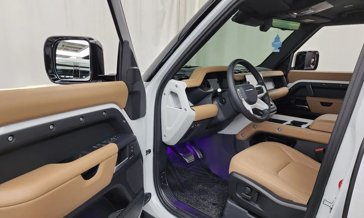 Land Rover Defender — фото 10