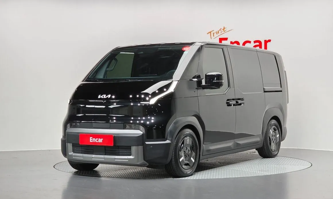 Kia PV5 — фото 1