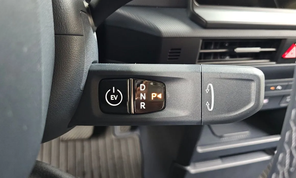 Kia PV5 — фото 3