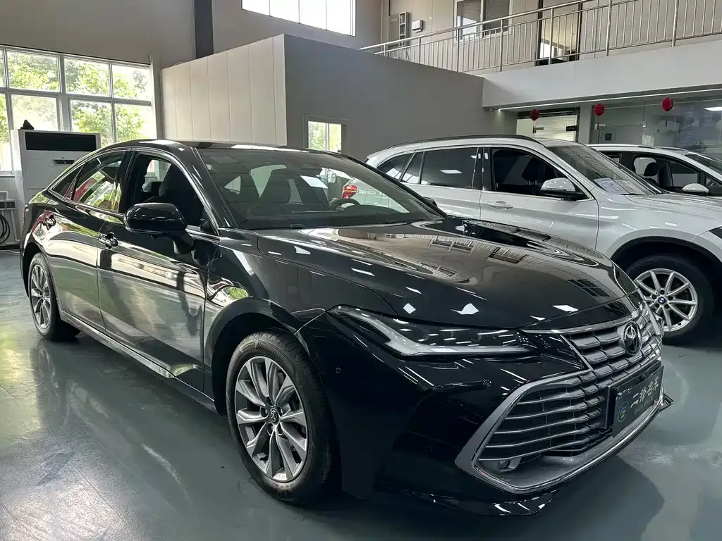 Toyota Avalon — фото 3