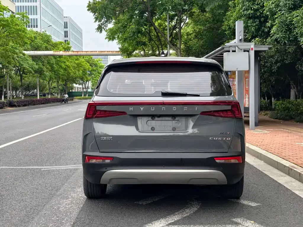 Hyundai Custo — фото 2