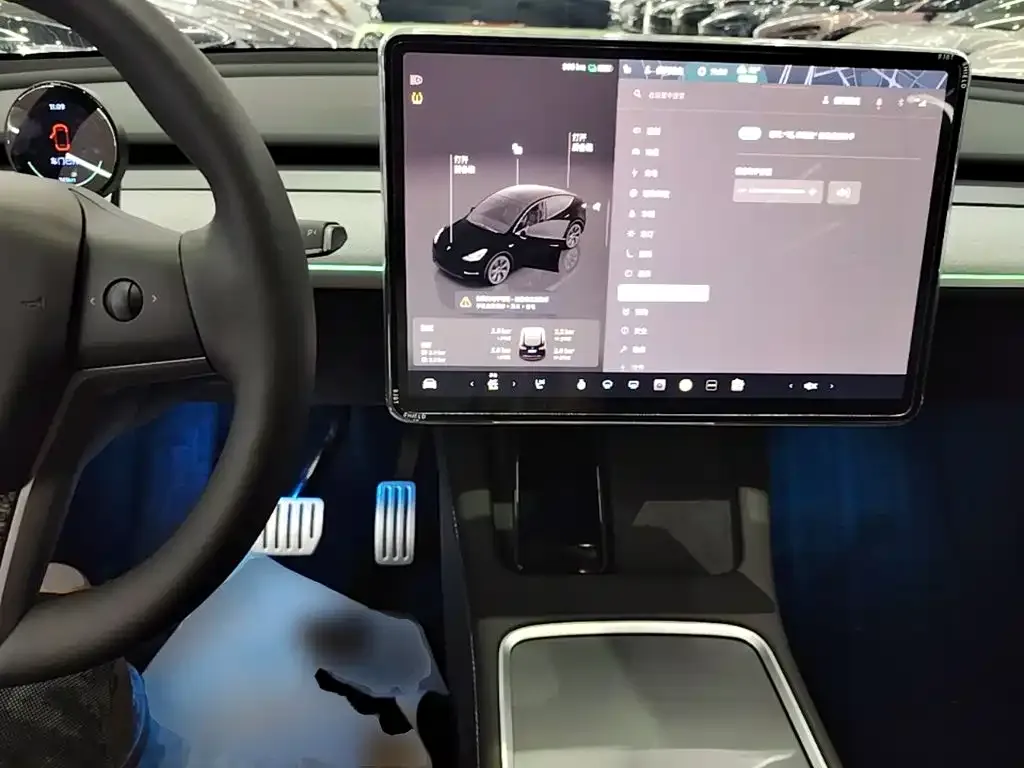Tesla Model Y — фото 3