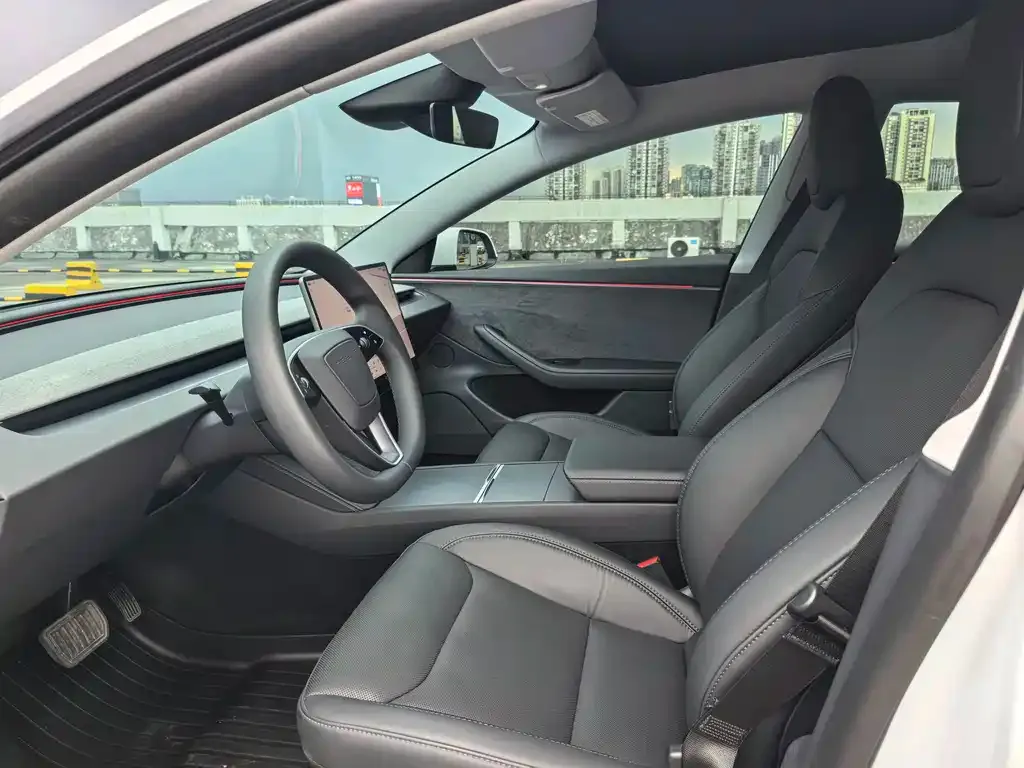 Tesla Model 3 — фото 3