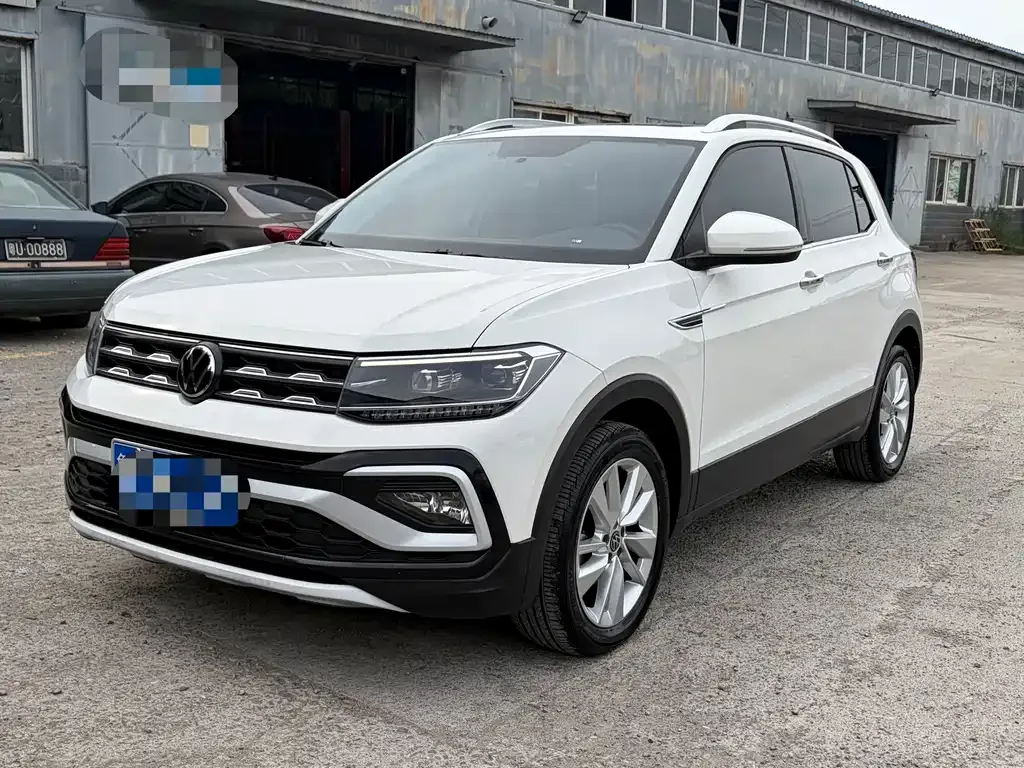 Volkswagen T-Cross — фото 1