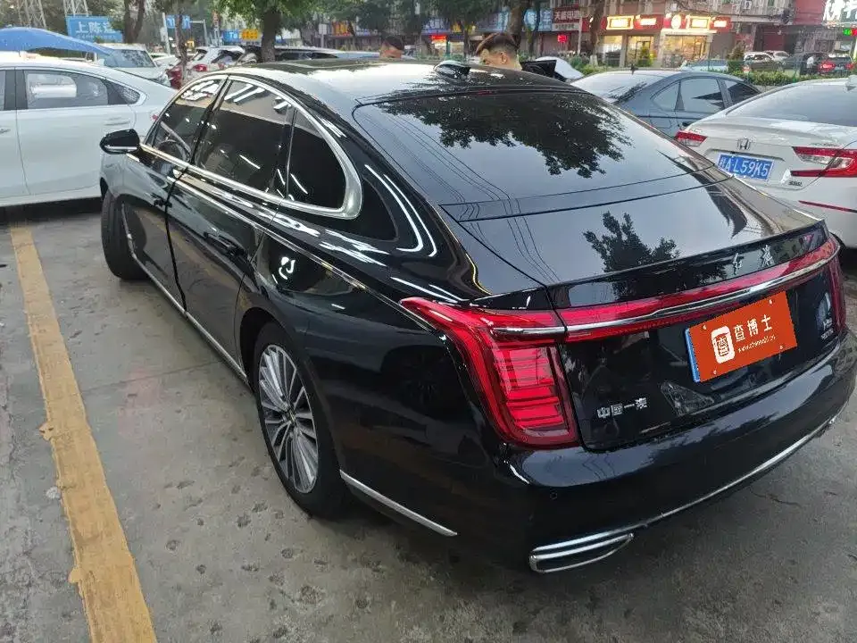 Hongqi H9 — фото 5