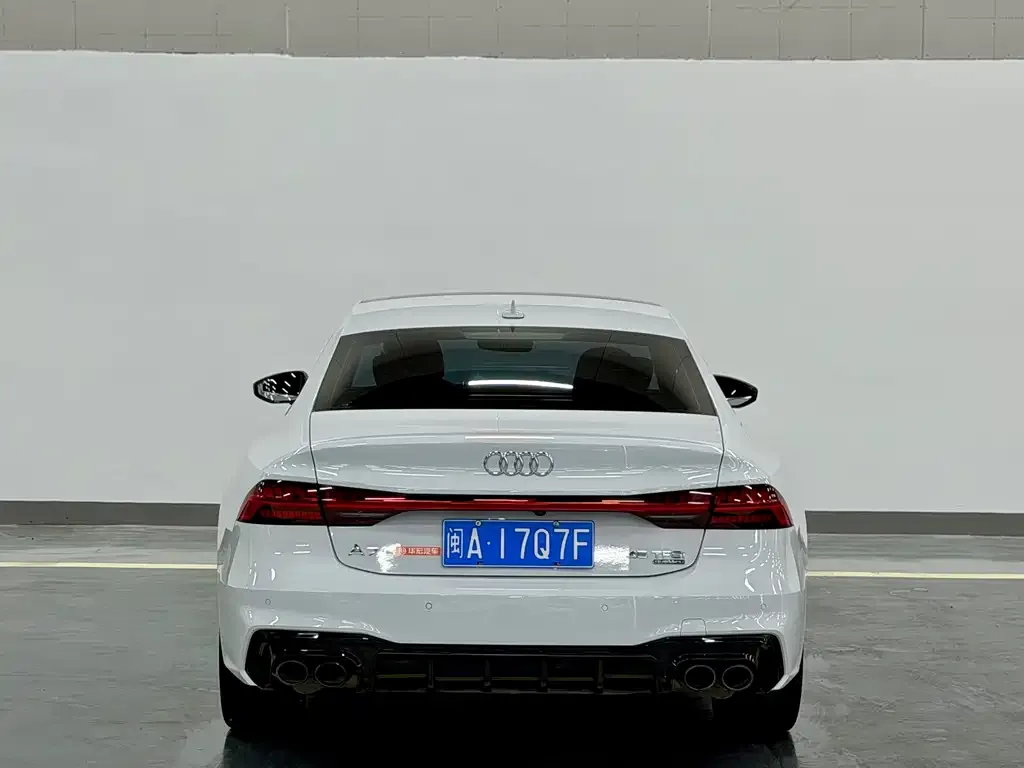 Audi A7L — фото 2